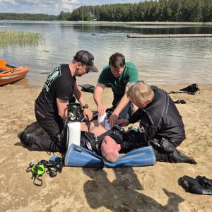 HLR övning i samband med Rescue Diver kurs